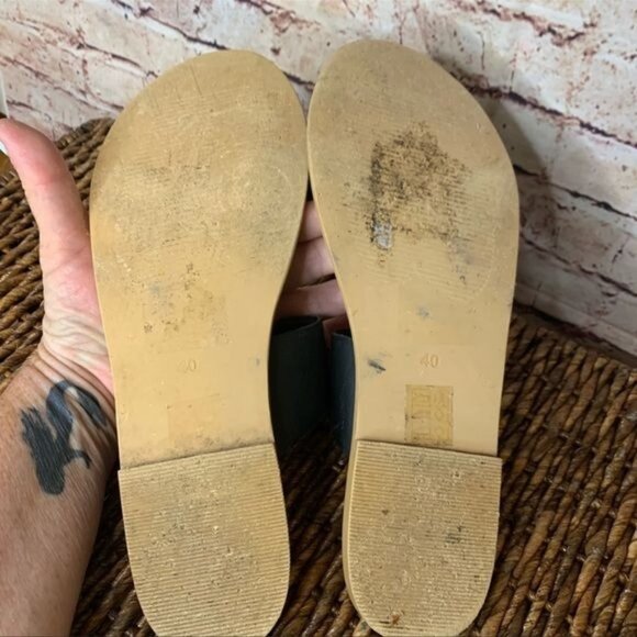 TOPSHOP HOORAY BLACK LEATHER SILVER RING SANDALS Sz 9.5 - Picture 9 of 9